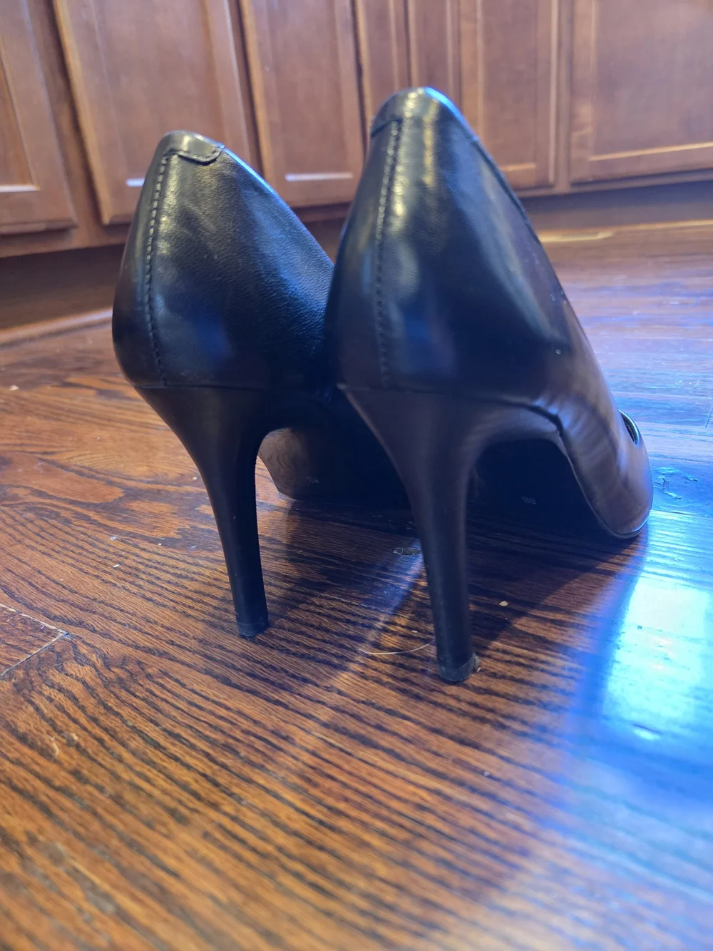 LAUREN Ralph Lauren Black Pointed-Toe Leather Pumps